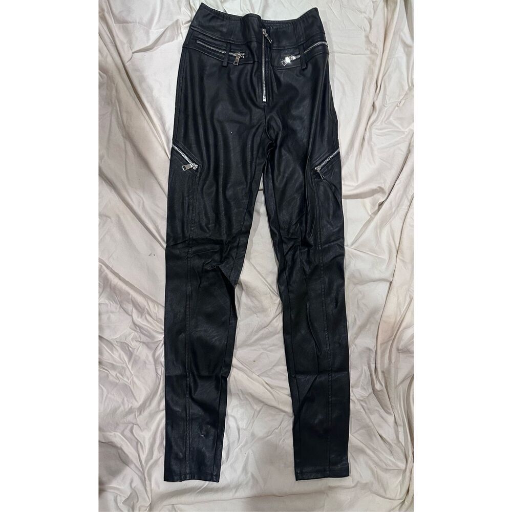 Tiger Mist size XS black leather legging pant with silver zippers